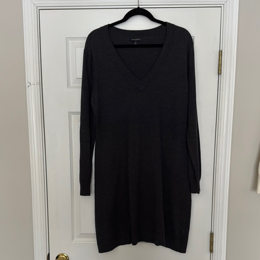 Banana Republic Charcoal Gray Long-Sleeve V-Neck Sweater Dress